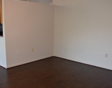 3419 University Boulevard W - Photo Thumbnail 4