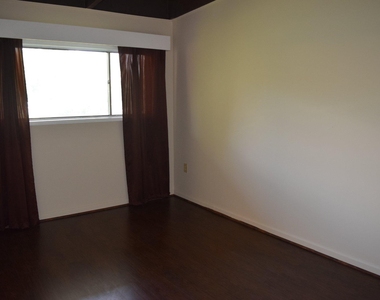 3419 University Boulevard W - Photo Thumbnail 8