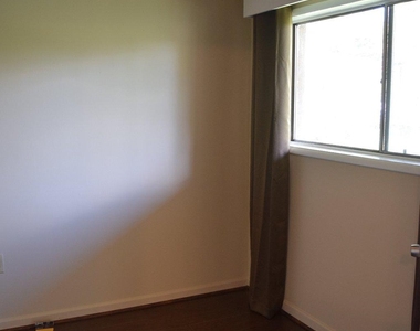 3419 University Boulevard W - Photo Thumbnail 7