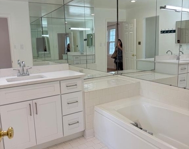 10113 Galsworthy Place - Photo Thumbnail 14