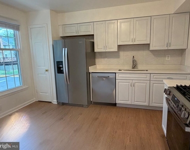 10113 Galsworthy Place - Photo Thumbnail 8