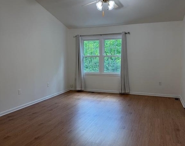 10113 Galsworthy Place - Photo Thumbnail 10