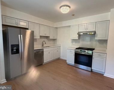 10113 Galsworthy Place - Photo Thumbnail 6