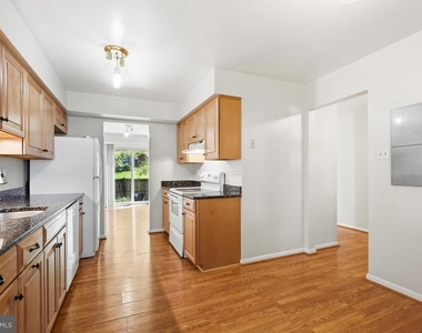 4515 Boastfield Lane - Photo Thumbnail 6