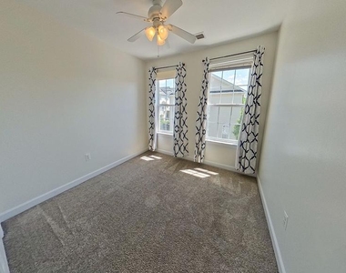 3905 Chelsea Park Lane - Photo Thumbnail 13