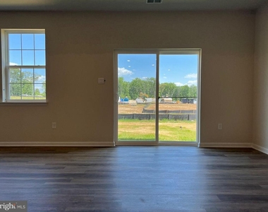 735 Pickerel Place - Photo Thumbnail 9