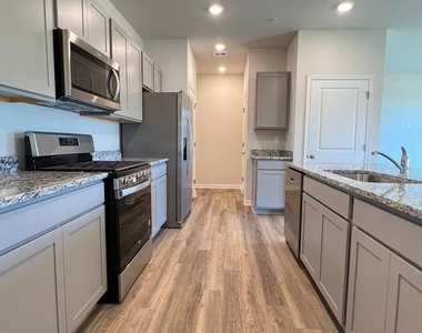 735 Pickerel Place - Photo Thumbnail 19