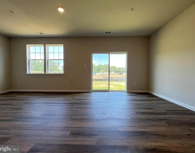 735 Pickerel Place - Photo Thumbnail 10