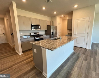 735 Pickerel Place - Photo Thumbnail 16