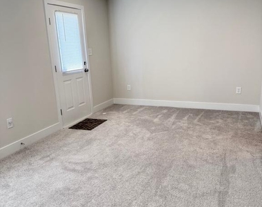 1235 Greylock Lane - Photo Thumbnail 5