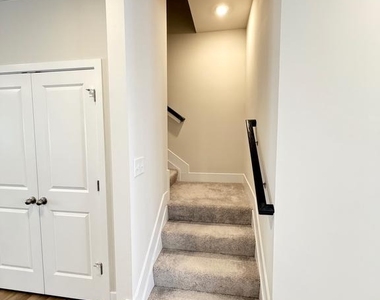 1235 Greylock Lane - Photo Thumbnail 17