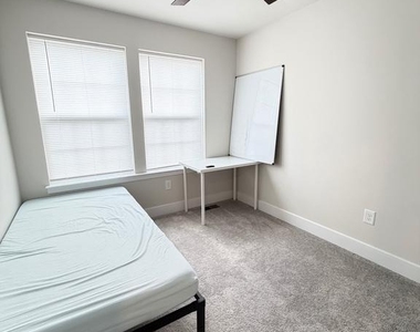 1235 Greylock Lane - Photo Thumbnail 22