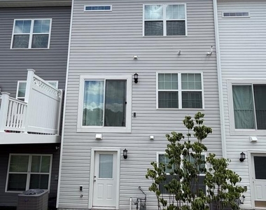 1235 Greylock Lane - Photo Thumbnail 28
