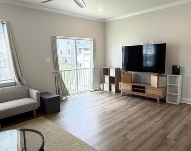 1235 Greylock Lane - Photo Thumbnail 11