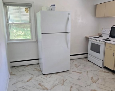 618 Biggs Avenue - Photo Thumbnail 16