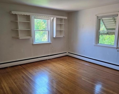618 Biggs Avenue - Photo Thumbnail 5