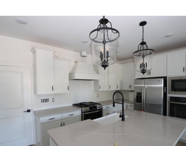 117 E Cromwell Street - Photo Thumbnail 34