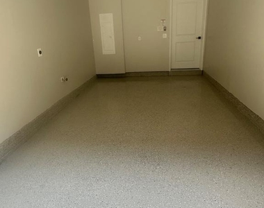 117 E Cromwell Street - Photo Thumbnail 21