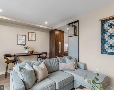 37 L Street Se - Photo Thumbnail 16