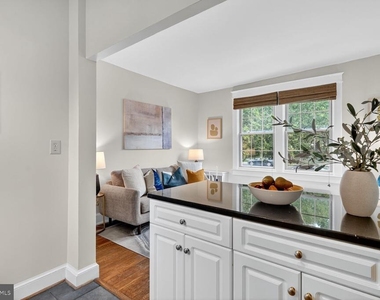 3026 Wisconsin Avenue Nw - Photo Thumbnail 7