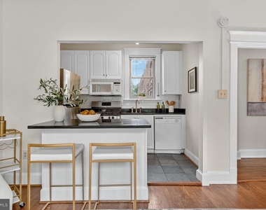 3026 Wisconsin Avenue Nw - Photo Thumbnail 6