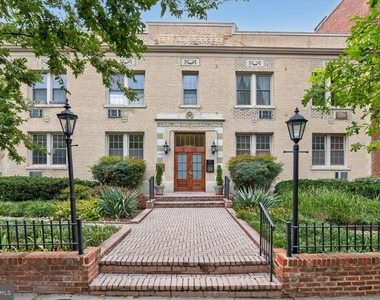 3026 Wisconsin Avenue Nw - Photo Thumbnail 1