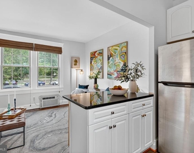 3026 Wisconsin Avenue Nw - Photo Thumbnail 5