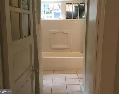 1650 33rd Street Nw - Photo Thumbnail 3