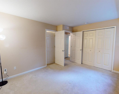 275 Briarcrest Drive - Photo Thumbnail 9