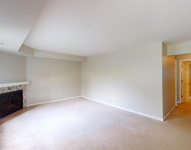 275 Briarcrest Drive - Photo Thumbnail 5