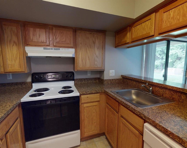 275 Briarcrest Drive - Photo Thumbnail 2
