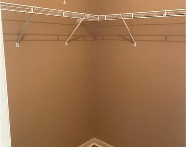 1728 Empress Lane - Photo Thumbnail 11