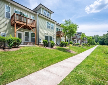 159 Manordale Drive - Photo Thumbnail 4