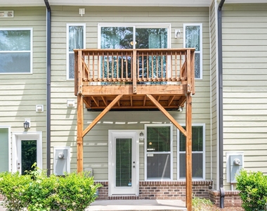 159 Manordale Drive - Photo Thumbnail 2