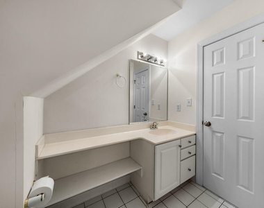 42 Cheswick Place - Photo Thumbnail 15