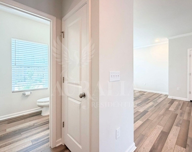 3018 Brellon Lane - Photo Thumbnail 11