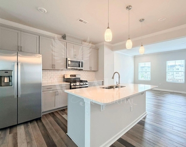 3018 Brellon Lane - Photo Thumbnail 13