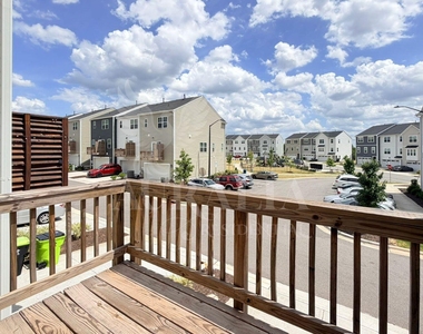3018 Brellon Lane - Photo Thumbnail 16