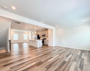 3018 Brellon Lane - Photo Thumbnail 17