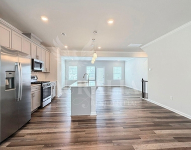 3018 Brellon Lane - Photo Thumbnail 14