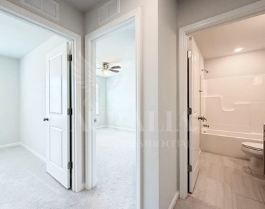 3018 Brellon Lane - Photo Thumbnail 21