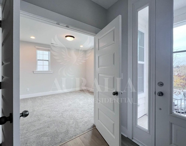 8520 Silsbee Drive - Photo Thumbnail 5