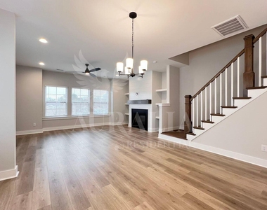 8520 Silsbee Drive - Photo Thumbnail 11