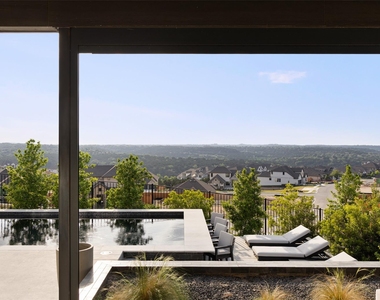 6517 Empresa Dr - Photo Thumbnail 20