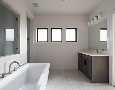 6517 Empresa Dr - Photo Thumbnail 13
