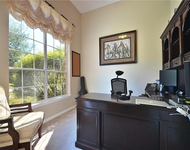 2409 Tivoli Dr - Photo Thumbnail 10