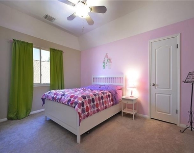 2409 Tivoli Dr - Photo Thumbnail 14