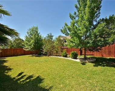 2409 Tivoli Dr - Photo Thumbnail 19