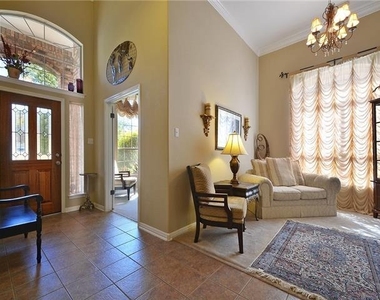 2409 Tivoli Dr - Photo Thumbnail 2