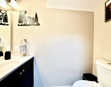 817 Tapestry Cv - Photo Thumbnail 20